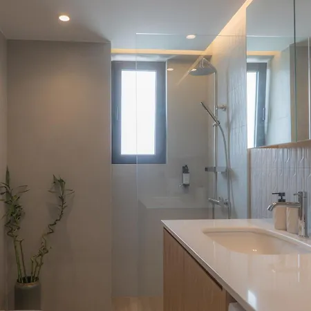Aliki Apts