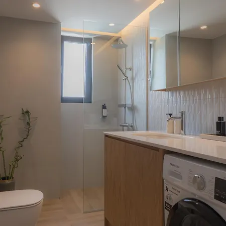 Aliki Apts アパート