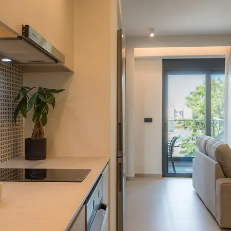 Aliki Apts ハニア